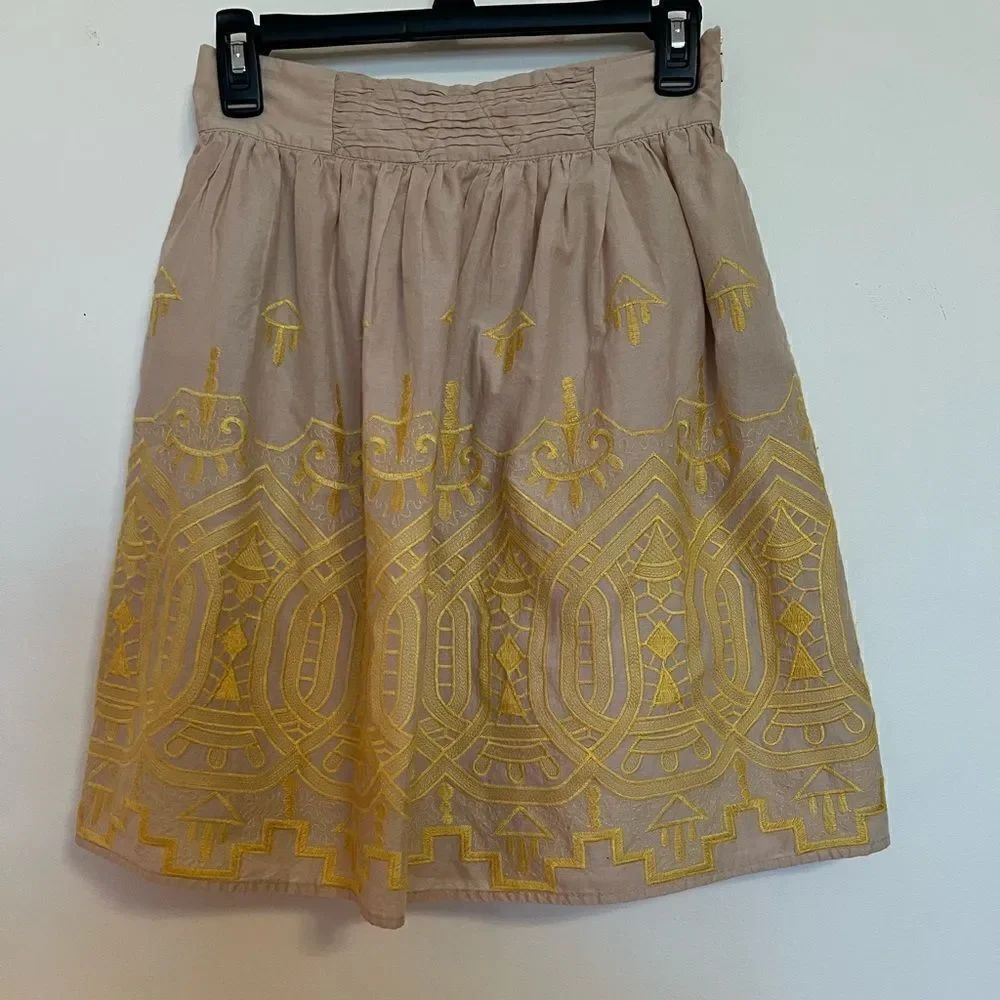Tiny Skirt 